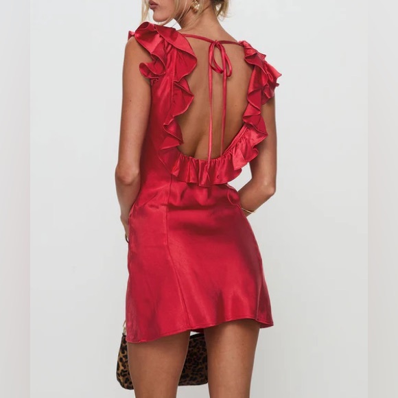 Elegant Red Ruffle Dress - Picture 2 of 6
